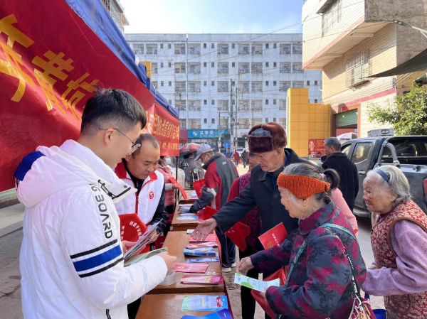 黃坑鎮(zhèn)開展統(tǒng)計(jì)法治宣傳活動(dòng)，深化社會(huì)經(jīng)濟(jì)咨詢服務(wù)